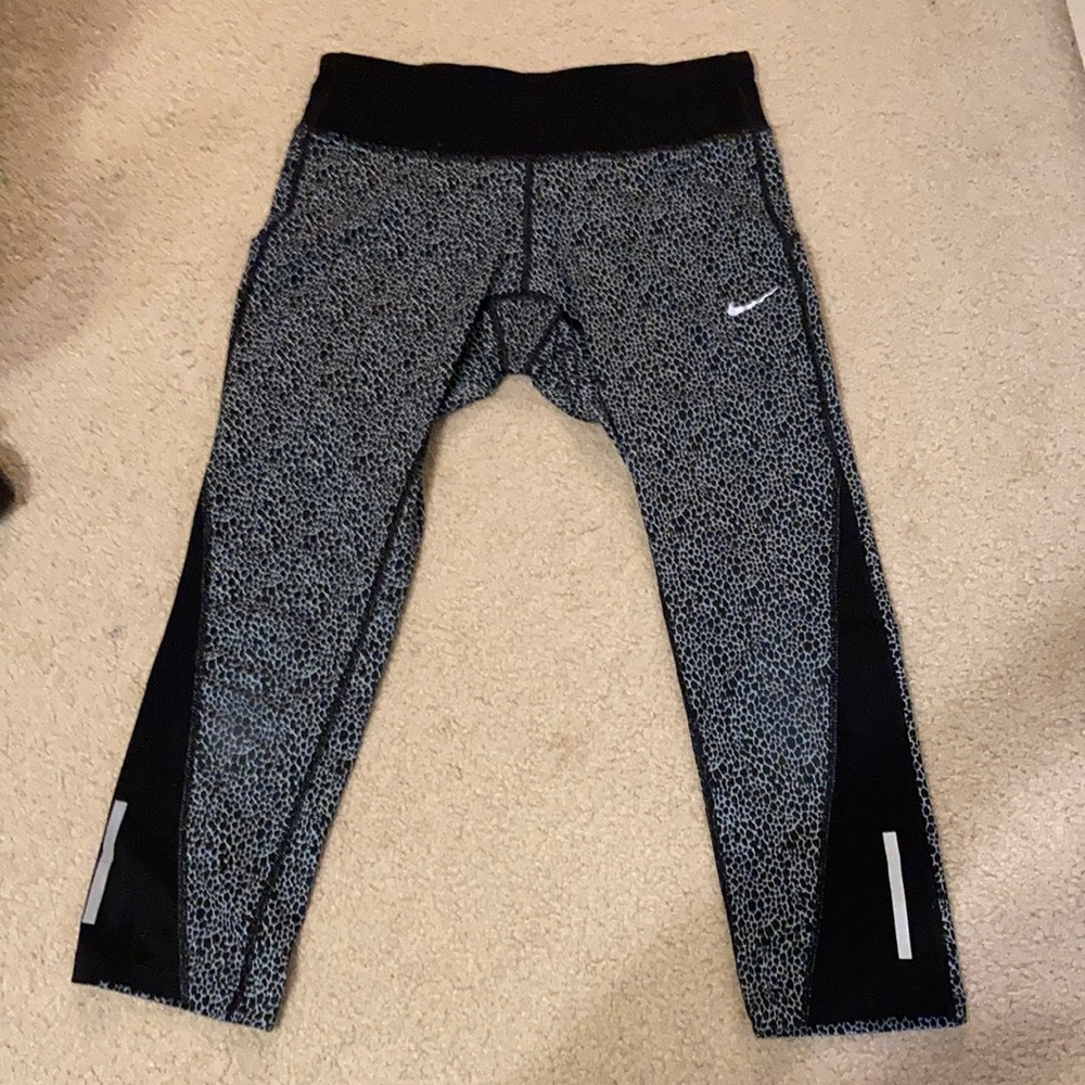 Dri-fit Nike Leopard Print Capri Leggings